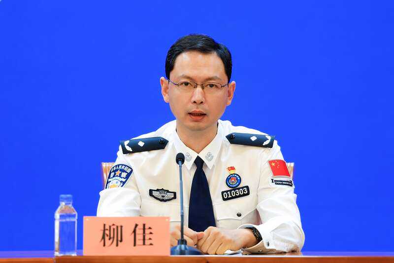 云南边检总站里的好搭档：警花罗珮雯和警犬“砂糖”